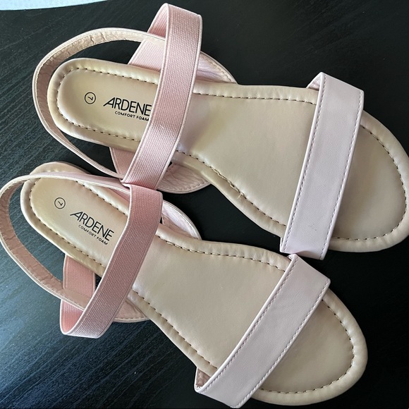 Pink elastic strappy sandals 3 for 30$ - Picture 4 of 4